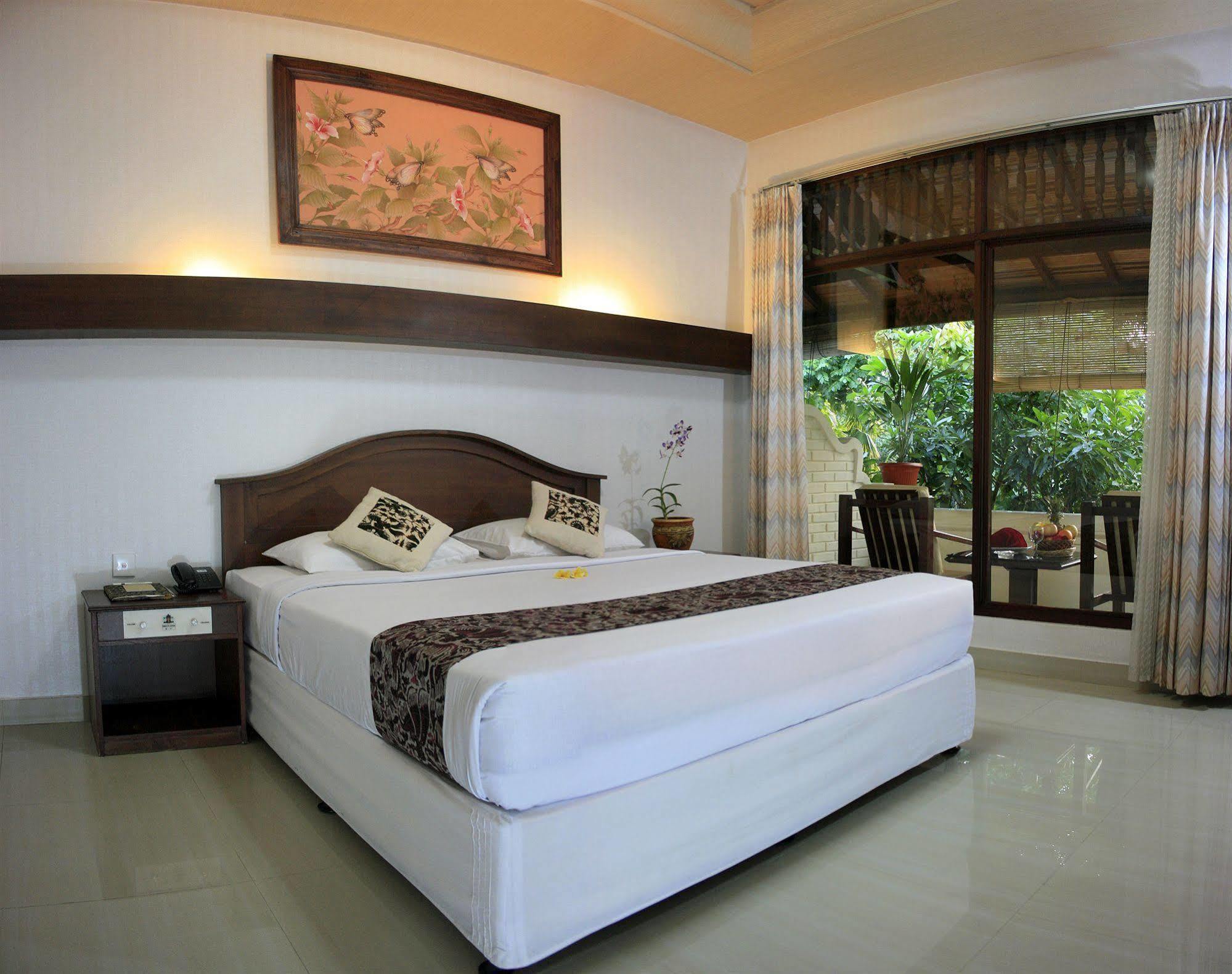 Hotel The Taman Ayu 4*